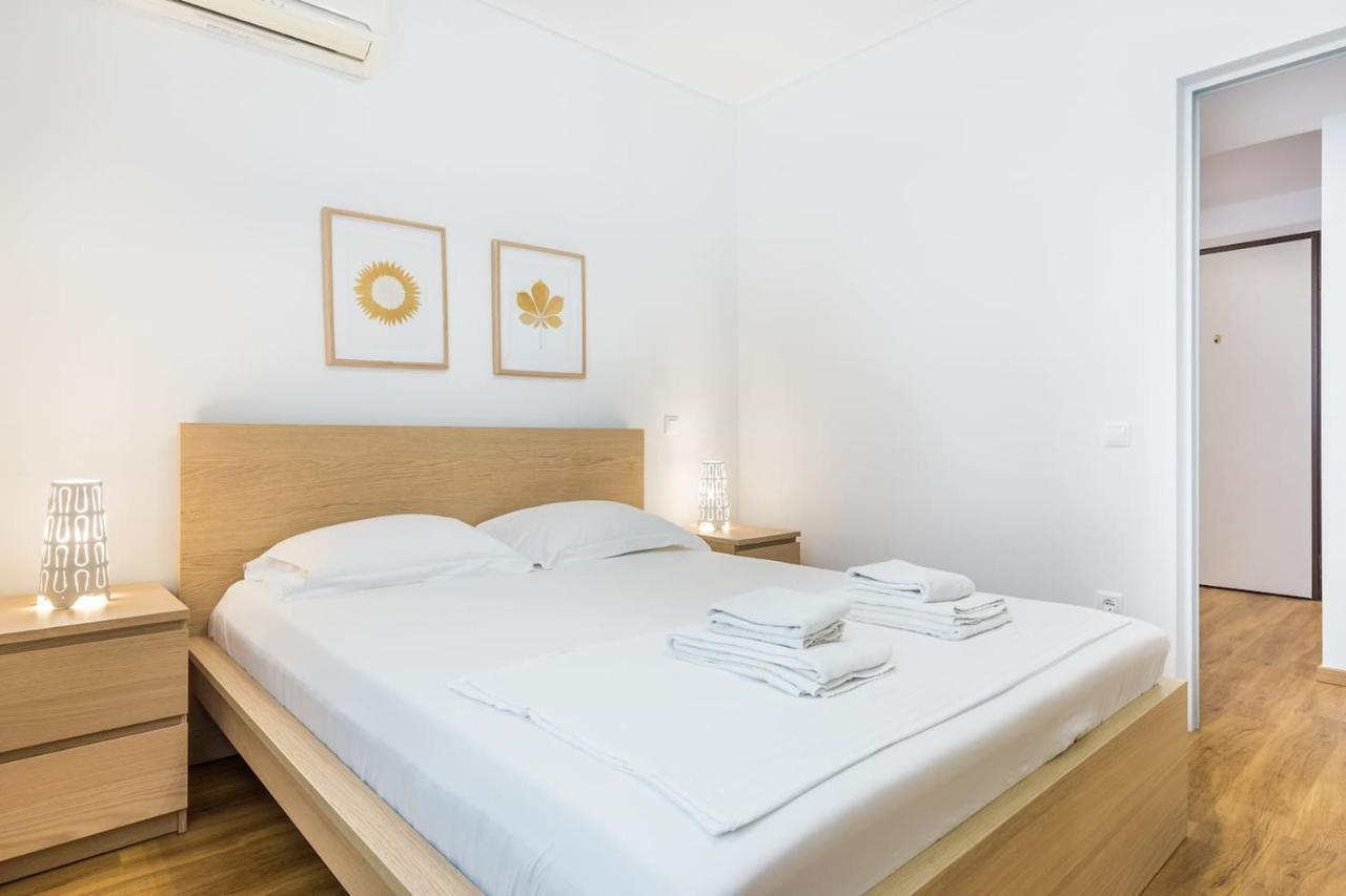 Elegant Apartment W Great Balcony In Vouliagmeni Athens Exterior photo